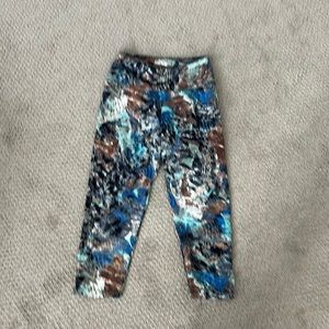 Like new worn twice Brazil Wear Sz M 3/4 patterned yoga leggings